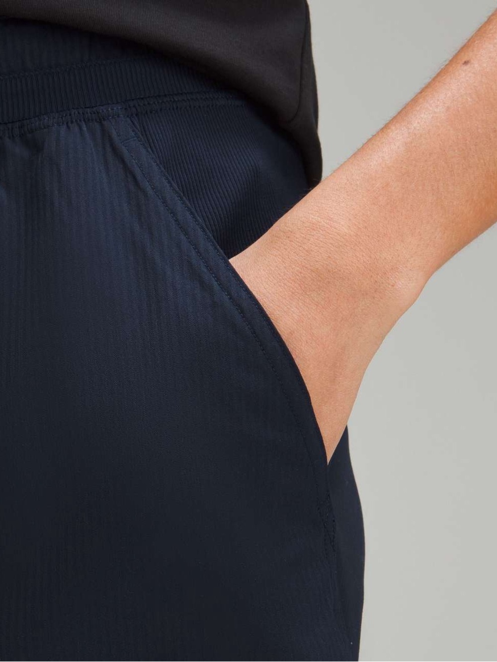 Lululemon Dance Studio High Rise Short 3.5in - Picture 3 of 8